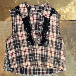 Gimmicks Plaid Vest